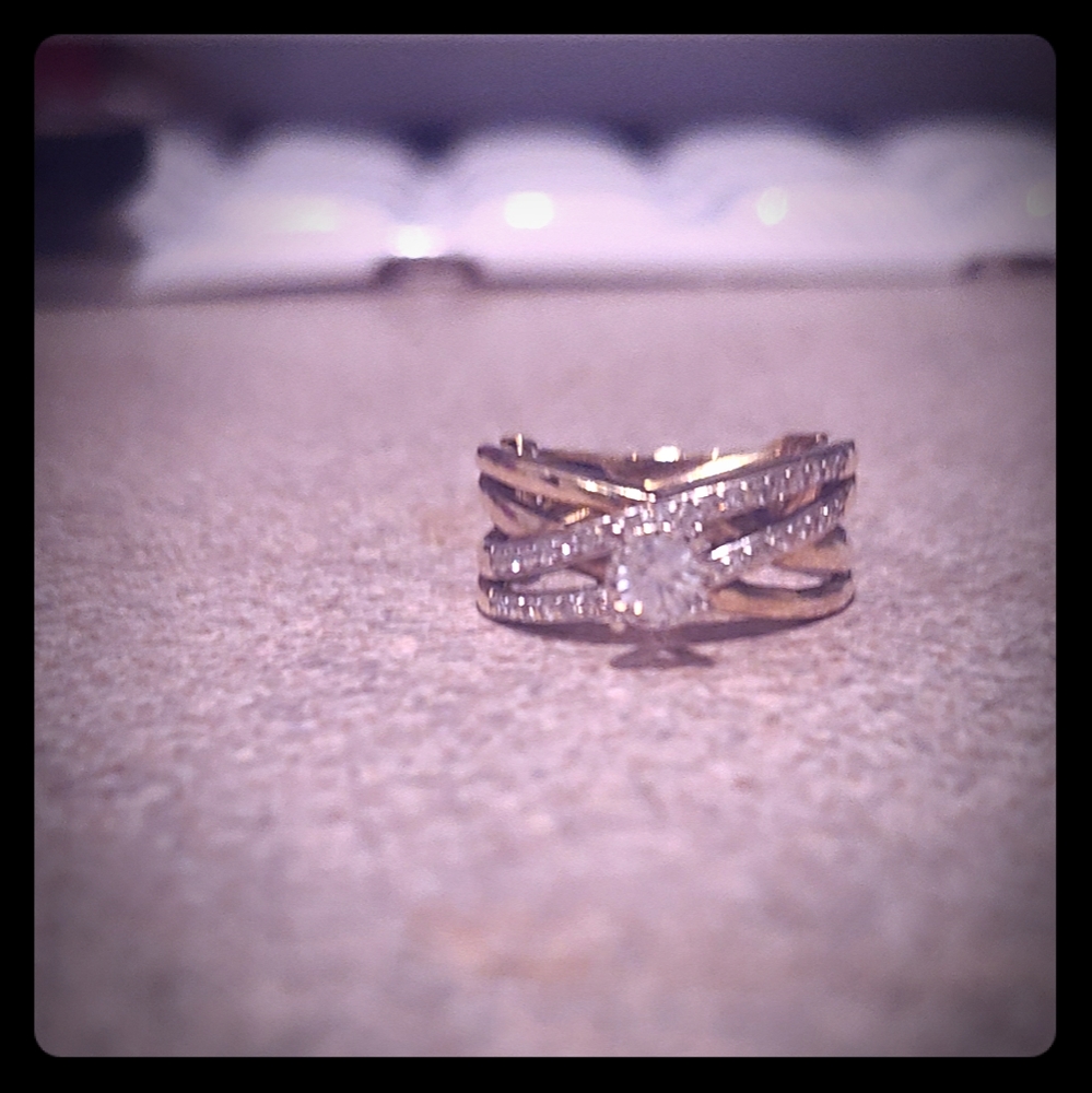 Diamond engagement ring